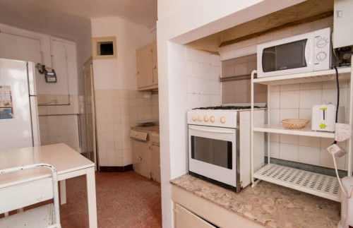Homely single bedroom in a student flat, in Saldanha - Gallery - 9