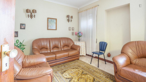 Single ensuite bedroom in well-connected Cidral neighbourhood - Gallery - 30
