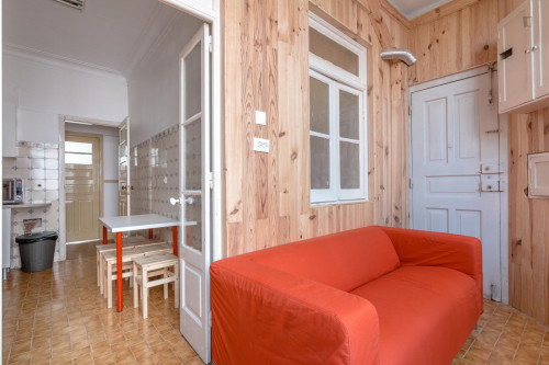 Simple single bedroom next to Alameda metro station - Gallery - 8
