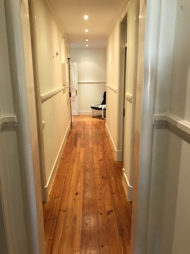 Single bedroom nº1 with balcony in a 8-bedroom apartment - Gallery - 13