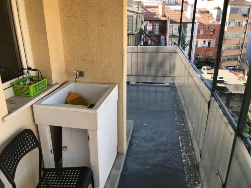 Single bedroom nº1 with balcony in a 8-bedroom apartment - Gallery - 10