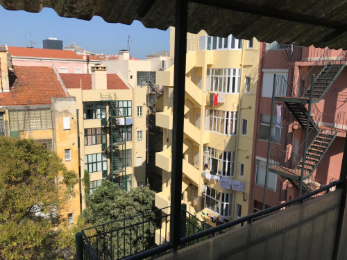 Single bedroom nº1 with balcony in a 8-bedroom apartment - Gallery - 12