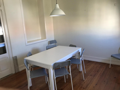 Single bedroom nº1 with balcony in a 8-bedroom apartment - Gallery - 6