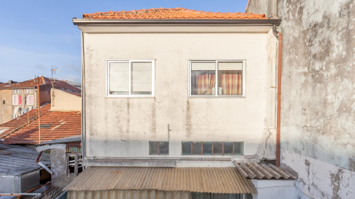 Single bedroom in 5-bedroom house with a terrace in Pedrouços - Gallery - 2