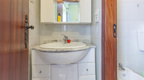 Single bedroom in 5-bedroom house with a terrace in Pedrouços - Gallery - 21
