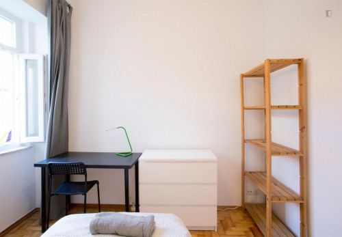 Single bedroom close to Universidade Autónoma de Lisboa  - Gallery -  1