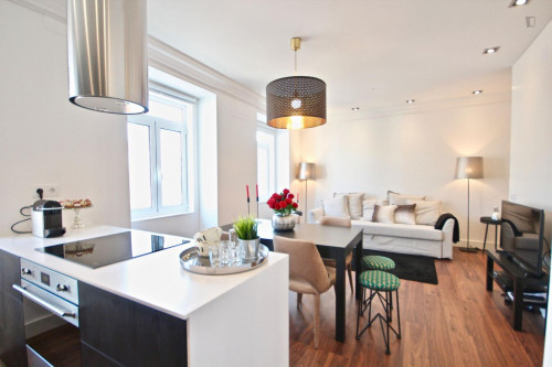 Modern and elegant apartment in Santa Apolónia - Gallery - 9