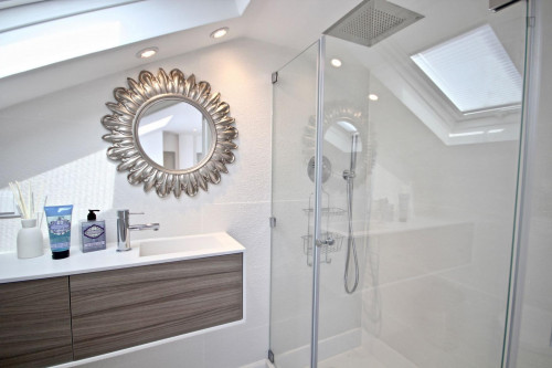 Modern and elegant apartment in Santa Apolónia - Gallery - 17