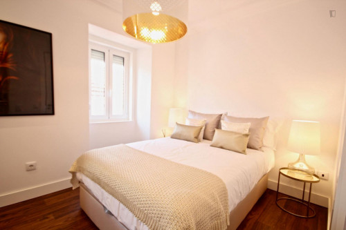 Modern and elegant apartment in Santa Apolónia - Gallery - 7