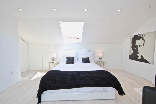 Modern And Elegant Apartment In Santa Apolónia - 1