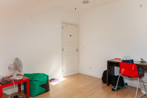 Single bedroom near Jardim Botânico da Universidade de Coimbra - Gallery - 20