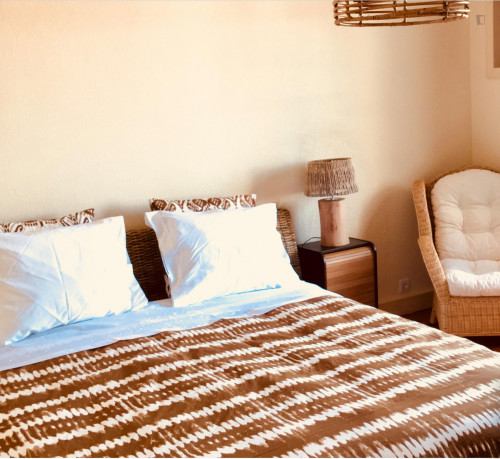Spacious Double Bedroom, With Balcony, In City Centre - 1