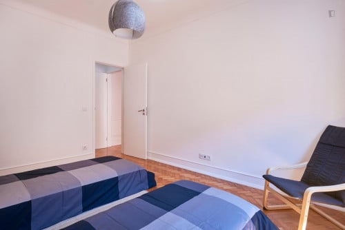 Twin bedroom near Entrecampos train station - Gallery - 20