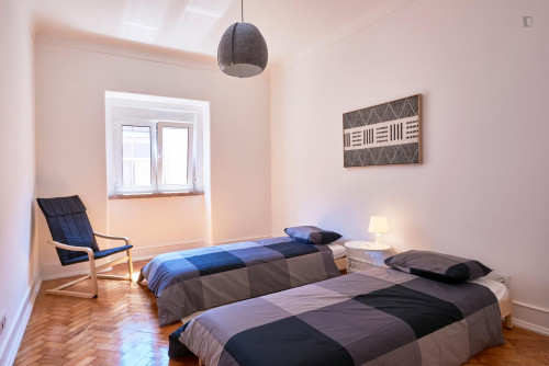 Twin bedroom near Entrecampos train station - Gallery - 23