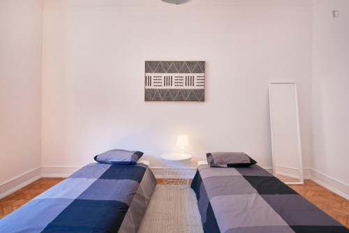 Twin bedroom near Entrecampos train station - Gallery - 21