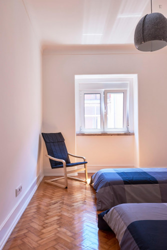 Twin bedroom near Entrecampos train station - Gallery - 24