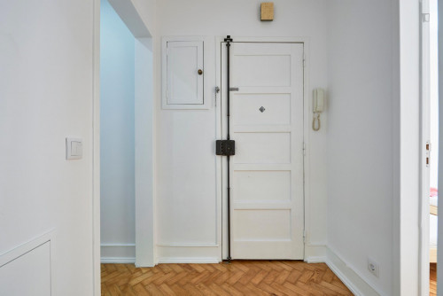 Twin bedroom near Entrecampos train station - Gallery - 6