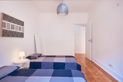 Twin bedroom near Entrecampos train station - Gallery - 19