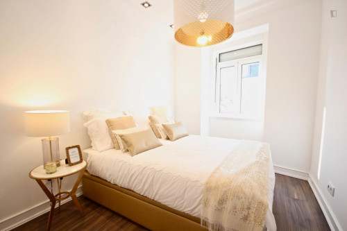 Gorgeous apartment in Santa Apolónia - Gallery - 8