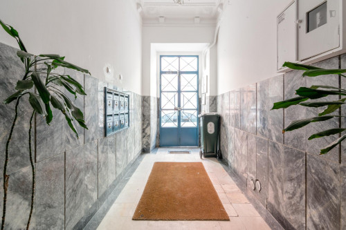Snug double bedroom near Arroios metro station - Gallery - 12