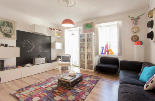 Fresh 2 bedroom apartment close ISEG