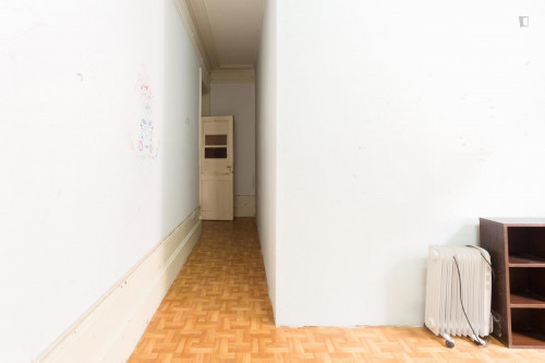 Well-located single bedroom, close to Faculdade de Arquitectura da Universidade do Porto  - Gallery -  1