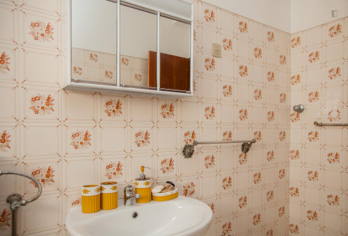 Single bedroom with balcony in a 4 bedroom apartment  - Gallery -  4