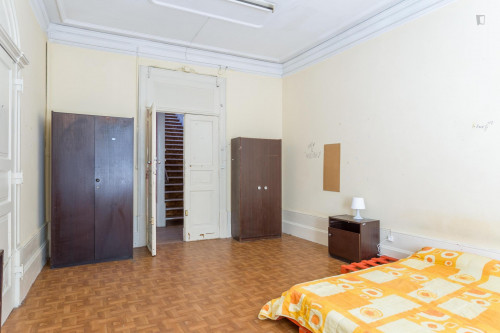 Double bedroom set in a residence near Faculdade de Farmácia da Universidade do Porto - Gallery - 25