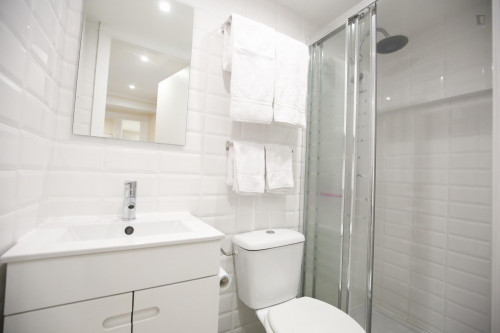 2-bedroom apartment - Gallery - 9