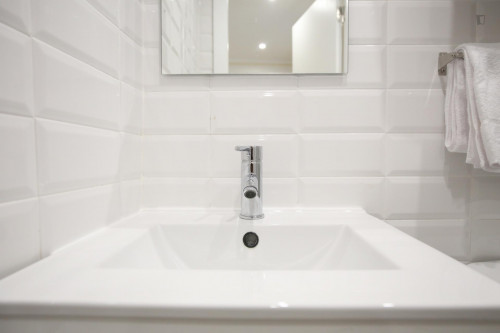 2-bedroom apartment - Gallery - 10