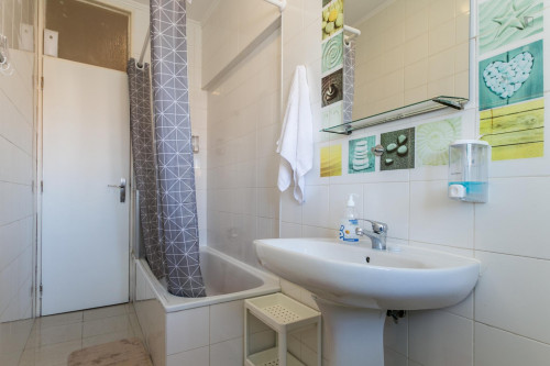 Lovely double bedroom near Picoas and Saldanha station - Gallery - 8
