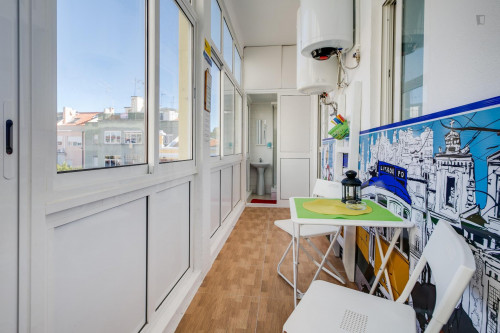 Very bright room near Universidade Autónoma de Lisboa - Gallery - 10