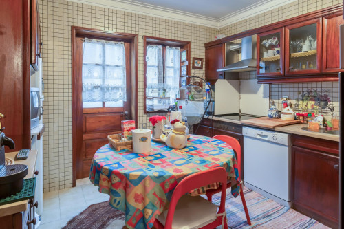 Double bedroom in a 3-bedroom house in Matosinhos - Gallery - 15