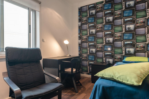  Tasteful Single Bedroom Near Universidade Autónoma  -  Tasteful single bedroom near Universidade Autónoma  - Gallery -  1