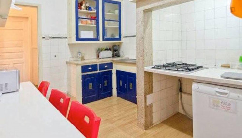 Cool looking double bedroom close to IST - Gallery - 6