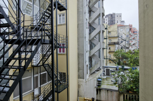 Twin bedroom near Areeiro metro station - Gallery - 21