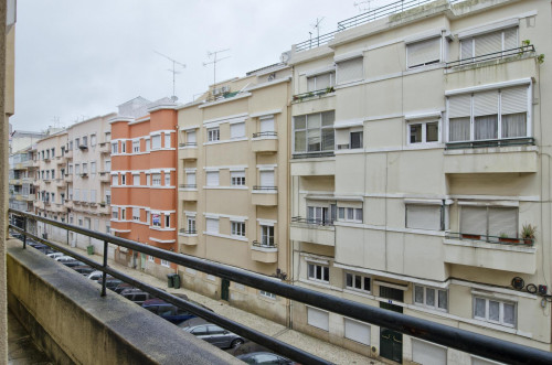 Twin bedroom near Areeiro metro station - Gallery - 18