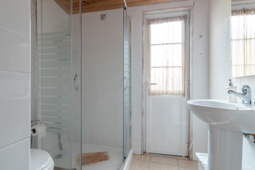 Comfortable single bedroom in Belém, near Universidade Lusíada de Lisboa - Gallery - 9