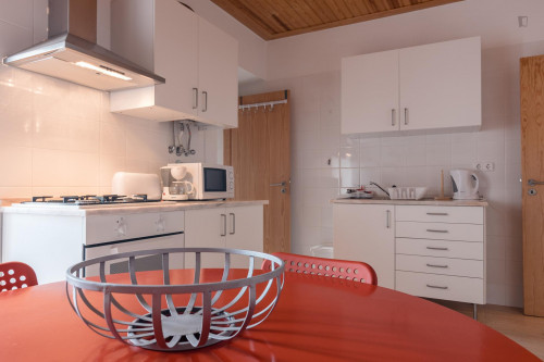 Comfortable single bedroom in Belém, near Universidade Lusíada de Lisboa - Gallery - 12