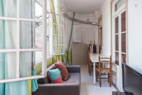 Inviting Double bedroom next to transportation links