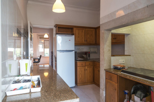 Inviting Double bedroom next to transportation links - Gallery - 8