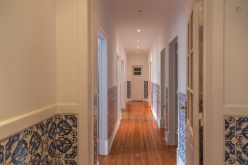 Inviting Double bedroom next to transportation links - Gallery - 14