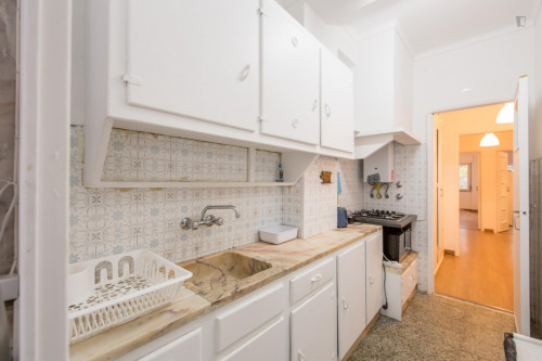 Double bedroom in Benfica, close to Alto dos Moinhos metro - Gallery - 4