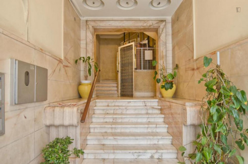 Great Double bedroom in Arroios - 1 month free - Gallery - 8