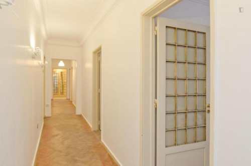 Great Double bedroom in Arroios - 1 month free - Gallery - 6