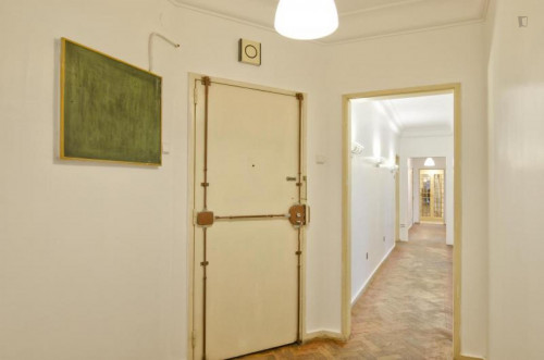 Great Double bedroom in Arroios - 1 month free - Gallery - 5