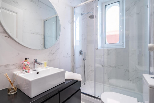 Fantastic 3-bedroom apartment in Campolide - Gallery - 14