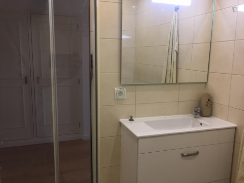 Very nice double bedroom in Alvalade - Gallery - 3