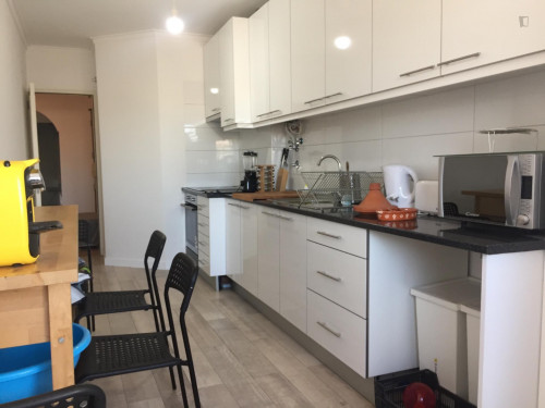 Very nice double bedroom in Alvalade - Gallery - 9