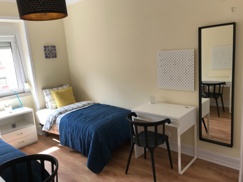 TWIN bedroom in a very well located apartment . - Gallery - 13
